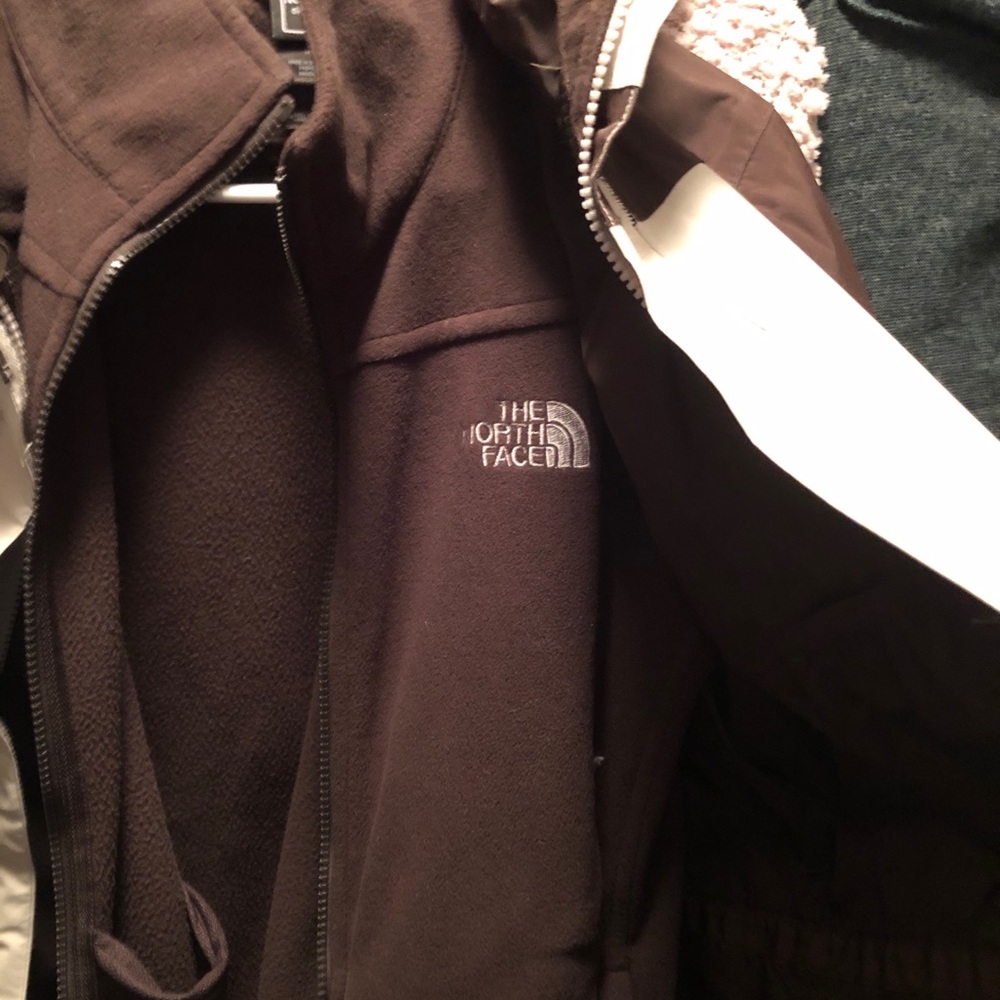 Women’s NorthFace Triclimate Jacket - Picture 3 of 7